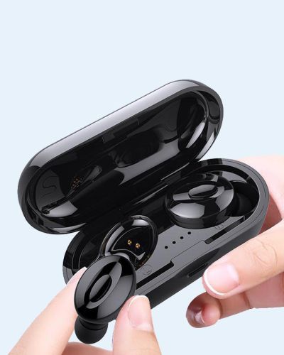 Wireless sports headphones